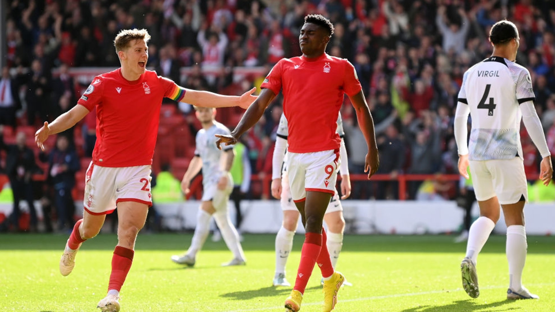 还帮助他在 还帮助他在